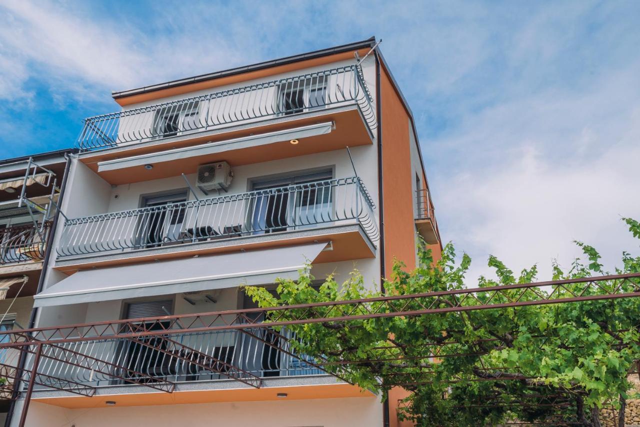 Apartmani Josip ポドストラナ エクステリア 写真