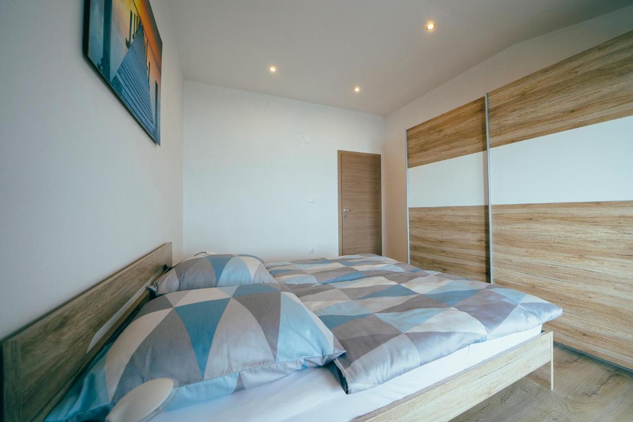 Apartmani Josip ポドストラナ エクステリア 写真